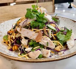 Picture of LARGE CHICKEN NOODLE SALAD